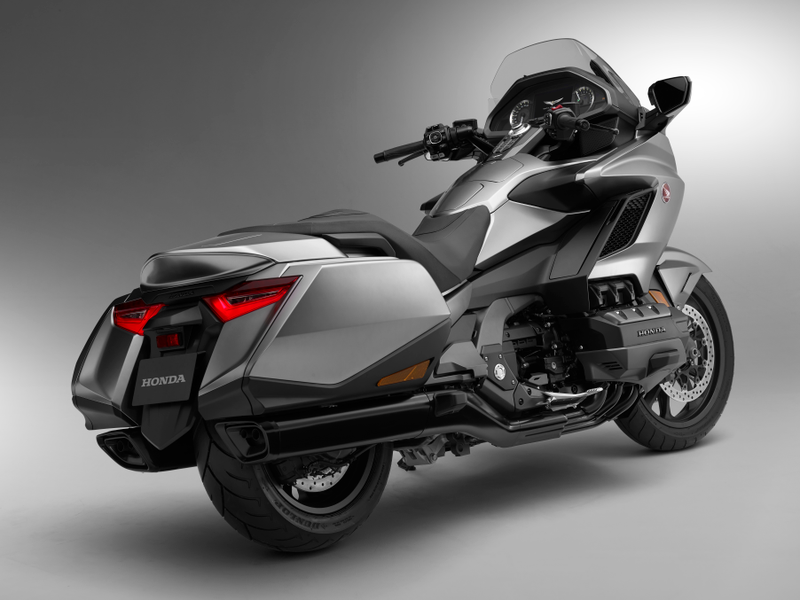 Illustration for article titled The 2018 Honda Gold Wing Is Lighter And So High Tech It Has Apple CarPlay